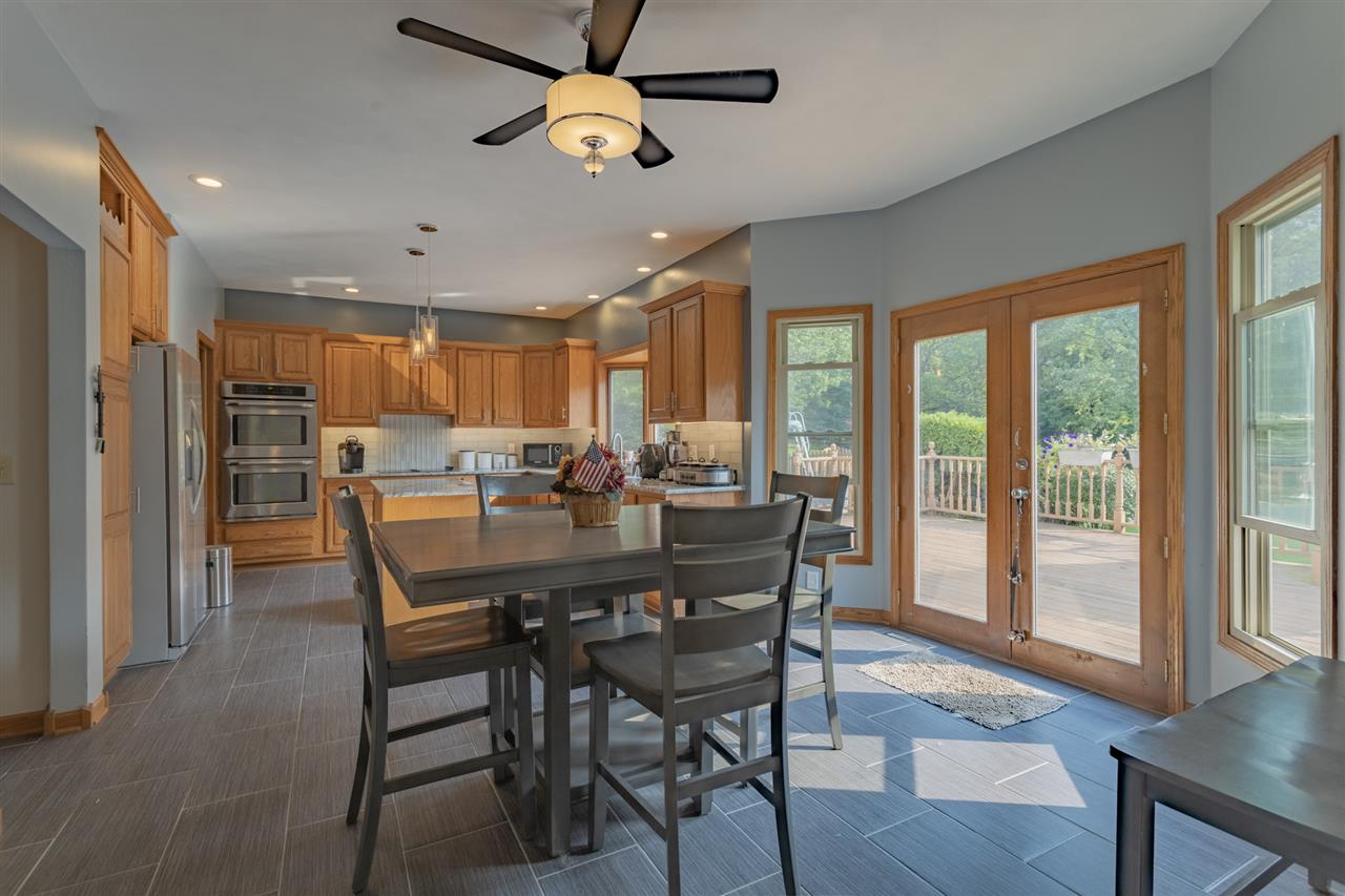 11463 Ridgecrest Drive Roscoe, IL 61073 - Photo 5 of 40 Gallery Image 5
