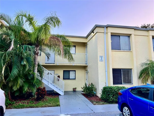 $1,350 | 5310 26th Street West, Unit 202, Bradenton, FL 34207