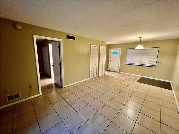 $1,300 | 5310 26th Street West, Unit 202, Bradenton, FL 34207