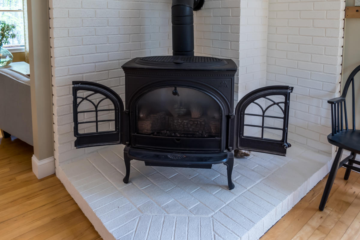 74 Quaker Ridge Road Durham, ME 04222 - Photo 17 of 53 21-Stove