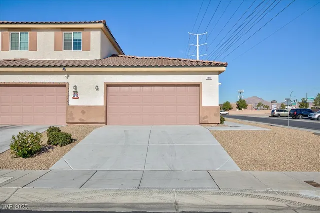 $1,800 | 1410 Pink Dawn Drive, Henderson, NV 89014