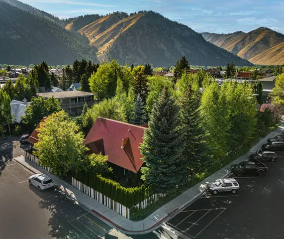 $6,800,000 | 111-131 North East Avenue, Ketchum, ID 83340