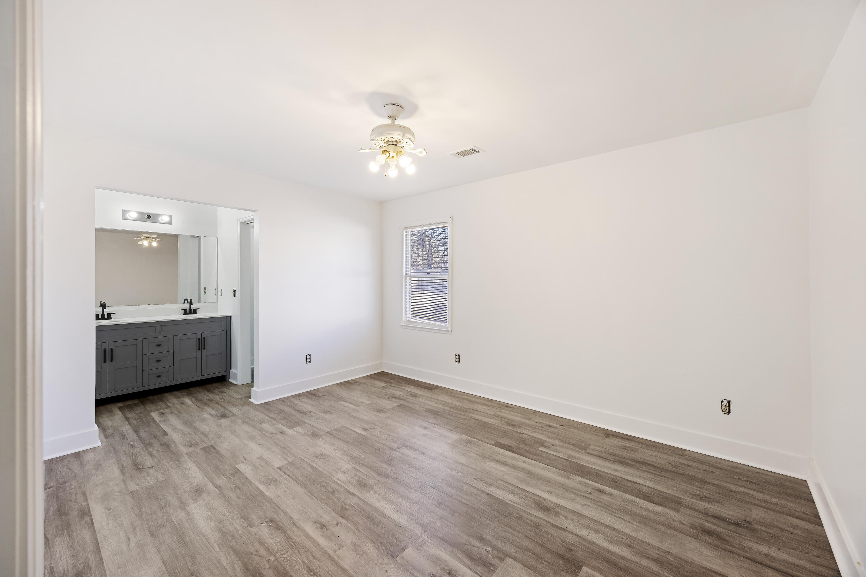 504 Temple Road Ladson, SC 29456 - Photo 11 of 25 243A9758