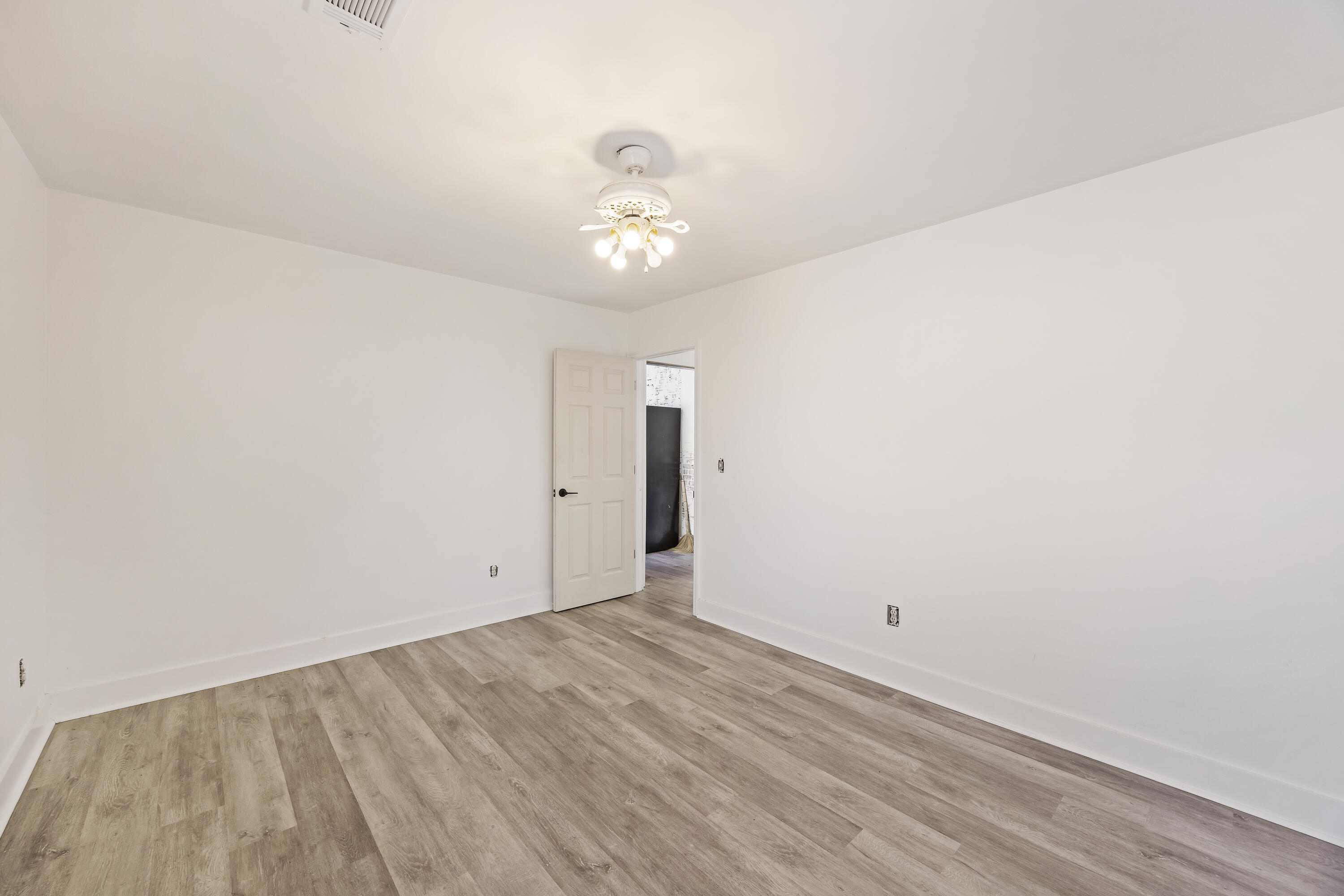 504 Temple Road Ladson, SC 29456 - Photo 10 of 25 243A9763