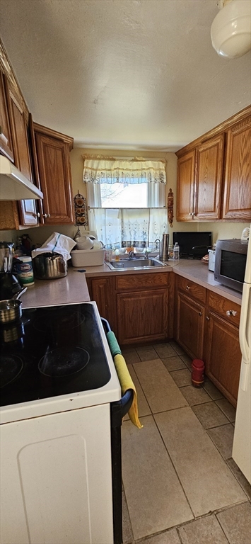 10-12 Corregidor Road Framingham, MA 01702 - Photo 9 of 37 Gallery Image 9