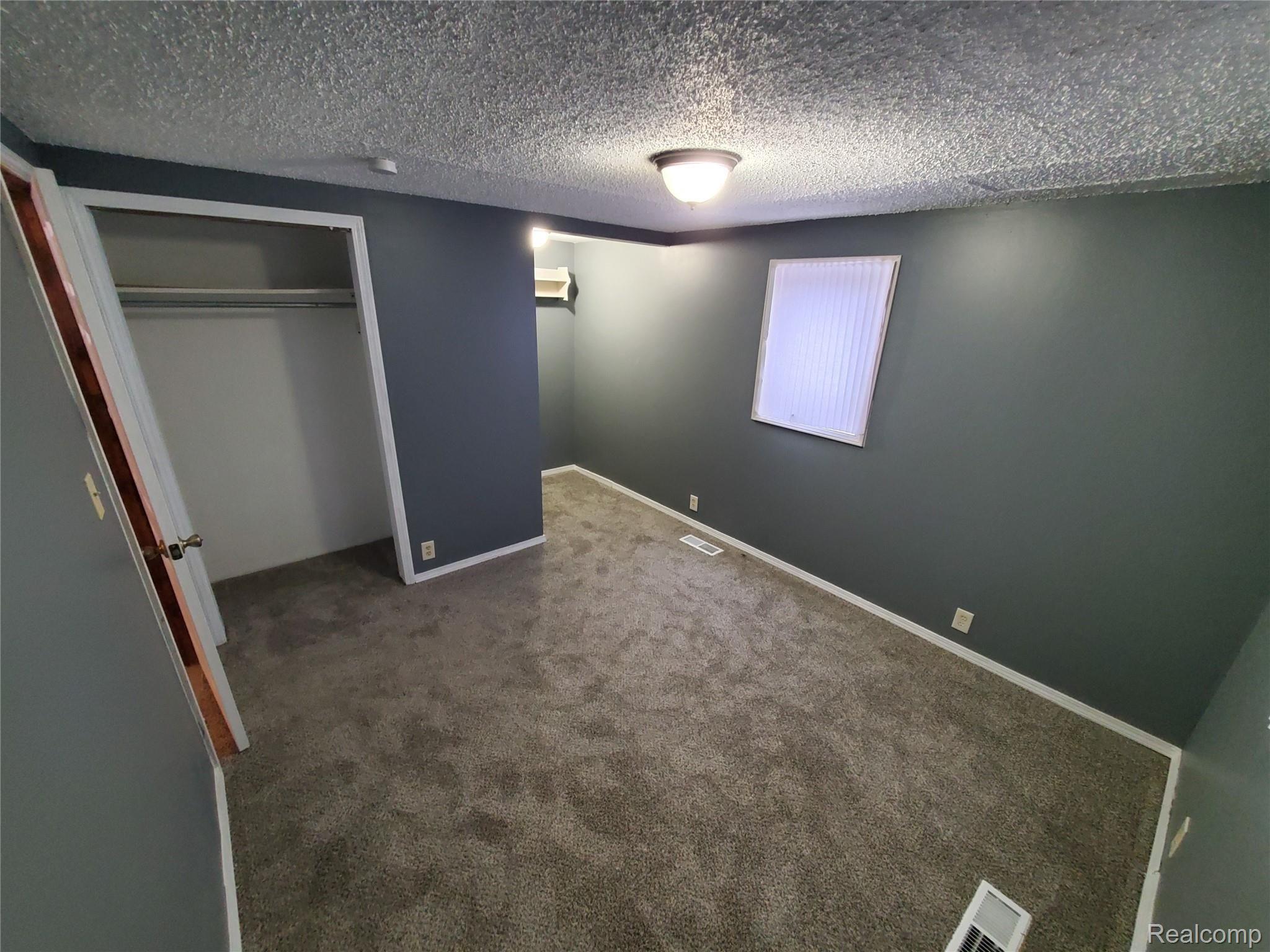 1397 South Graham Road Flint, MI 48532 - Photo 16 of 38 6) Bedroom 1 - 14x10 - 1397 S Graham Rd. Flint, MI (2)