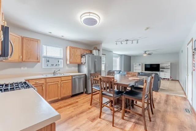 $374,000 | 5302 Meadowbrook Street, Plainfield, IL 60586