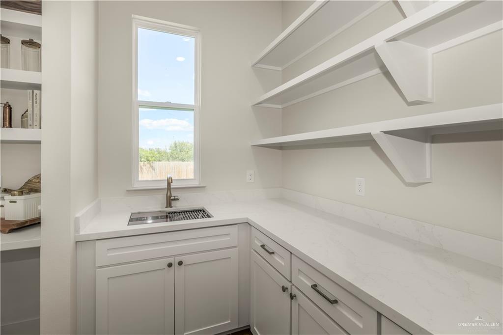 3613 East Alexa Street Edinburg, TX 78542 - Photo 8 of 24