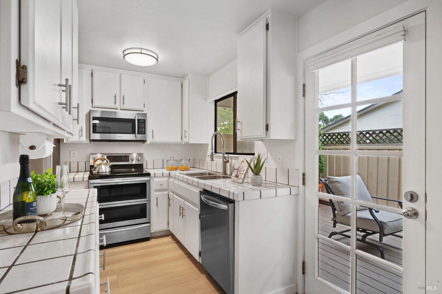 64 Village Circle San Rafael, CA 94903 - Photo 21 of 62