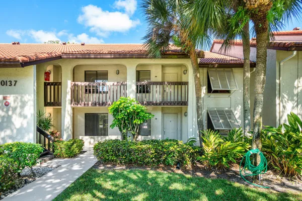 $1,800 | 10137 Mangrove Drive, Unit 203, Boynton Beach, FL 33437