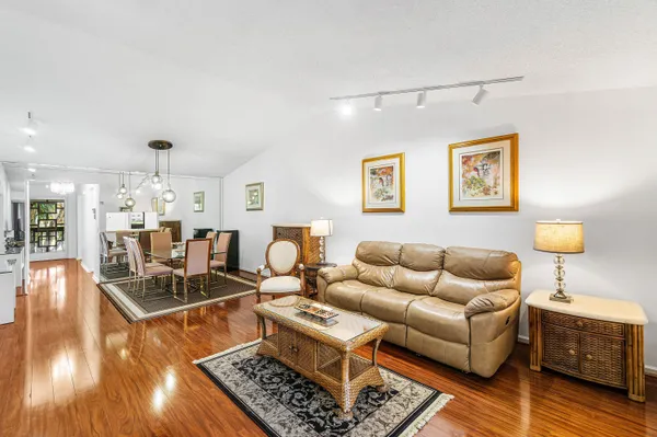 $1,800 | 10137 Mangrove Drive, Unit 203, Boynton Beach, FL 33437