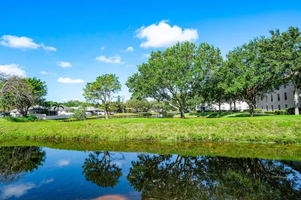 $1,800 | 10137 Mangrove Drive, Unit 203, Boynton Beach, FL 33437
