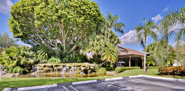 $1,800 | 10137 Mangrove Drive, Unit 203, Boynton Beach, FL 33437