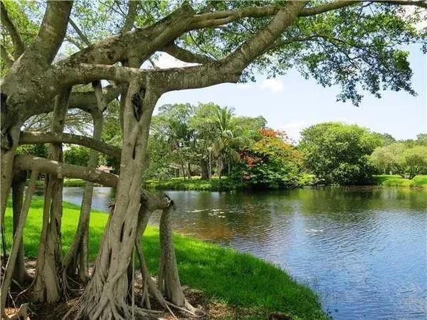 $1,800 | 10137 Mangrove Drive, Unit 203, Boynton Beach, FL 33437