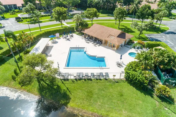 $1,800 | 10137 Mangrove Drive, Unit 203, Boynton Beach, FL 33437