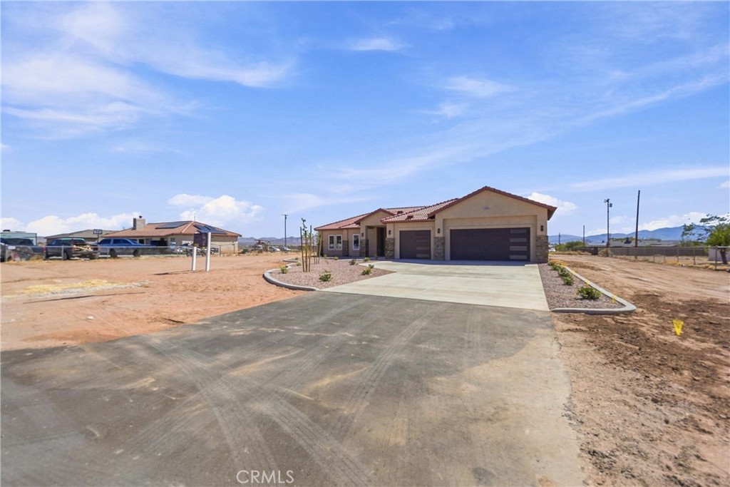 16055 Winnebago Road Apple Valley, CA 92307 - Photo 12 of 41 Gallery Image 12