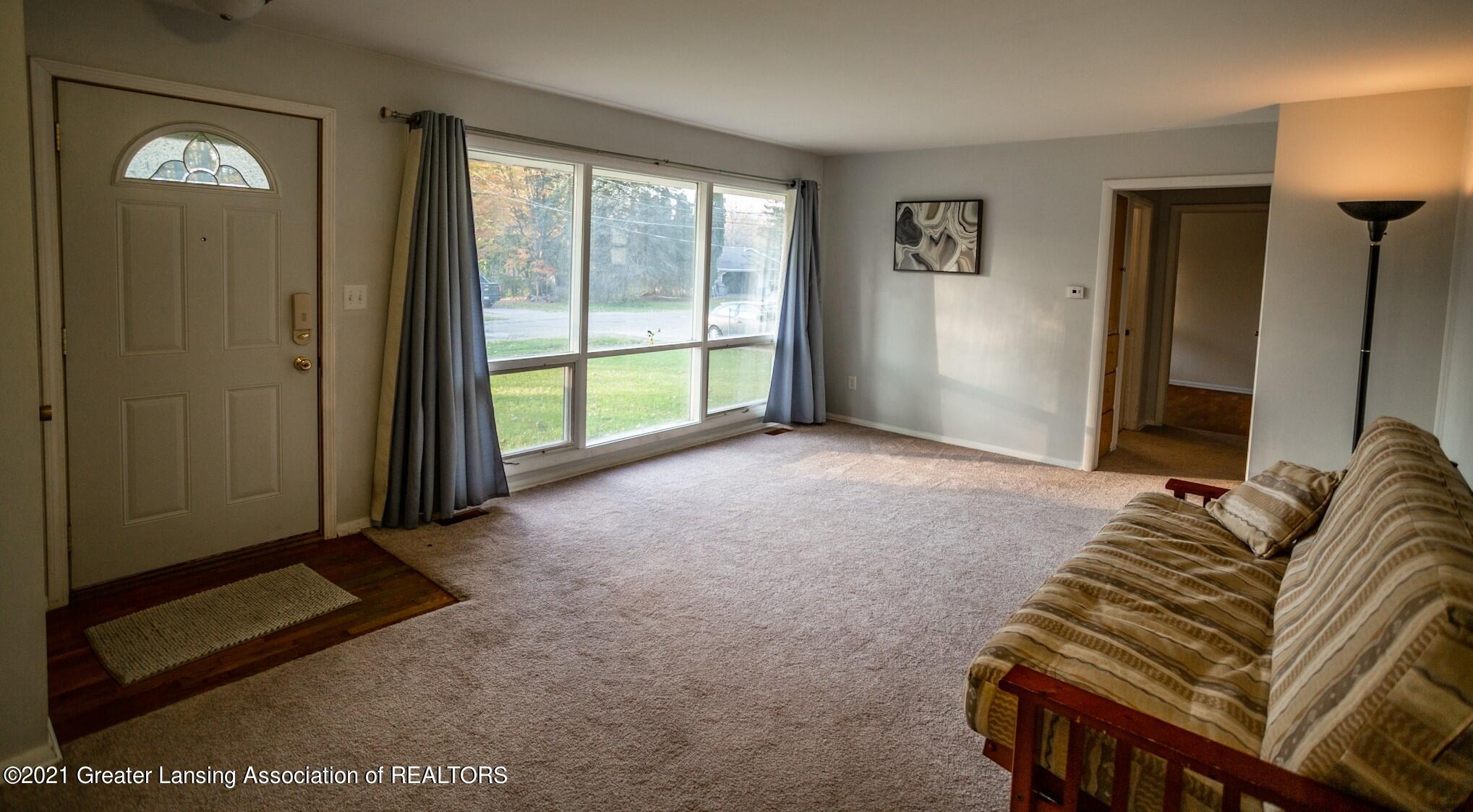 5719 Schafer Road Lansing, MI 48911 - Photo 3 of 18 5719 Schafer Living Room 2