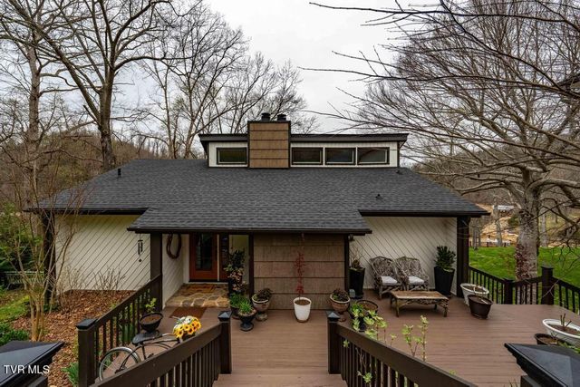 $650,000 | 487 Lakeshore Road, Bluff City, TN 37618