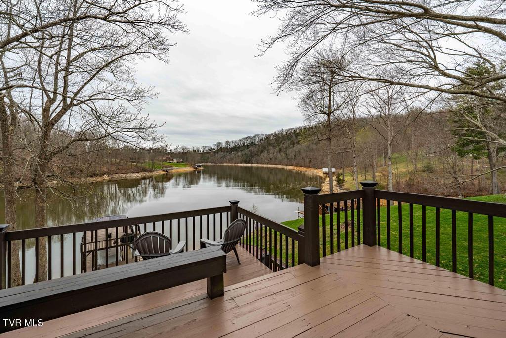 487 Lakeshore Road Bluff City, TN 37618 - Photo 29 of 78 487 Lakeshore Dr (47 of 120)