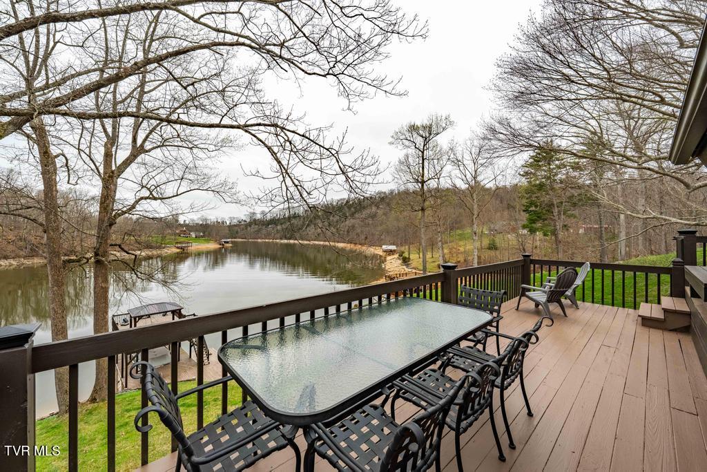 487 Lakeshore Road Bluff City, TN 37618 - Photo 32 of 78 487 Lakeshore Dr (50 of 120)