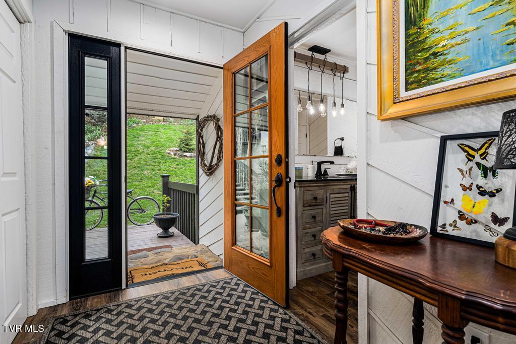 487 Lakeshore Road Bluff City, TN 37618 - Photo 39 of 78 487 Lakeshore Dr (83 of 120)