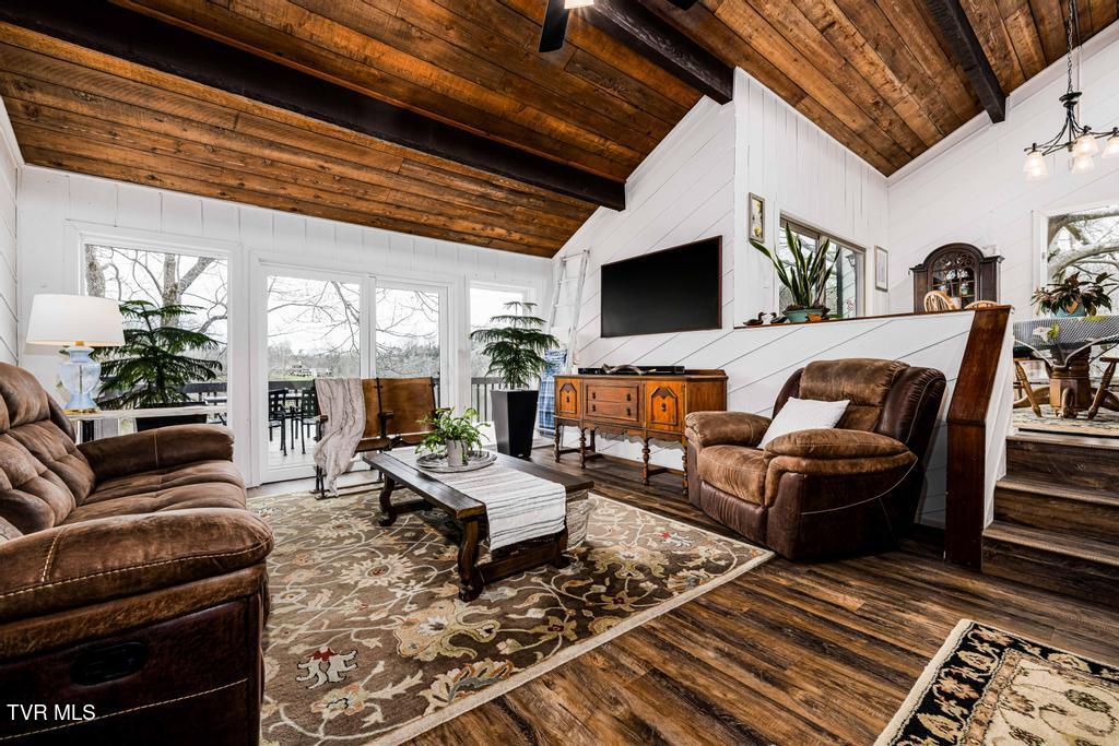 487 Lakeshore Road Bluff City, TN 37618 - Photo 41 of 78 487 Lakeshore Dr (85 of 120)