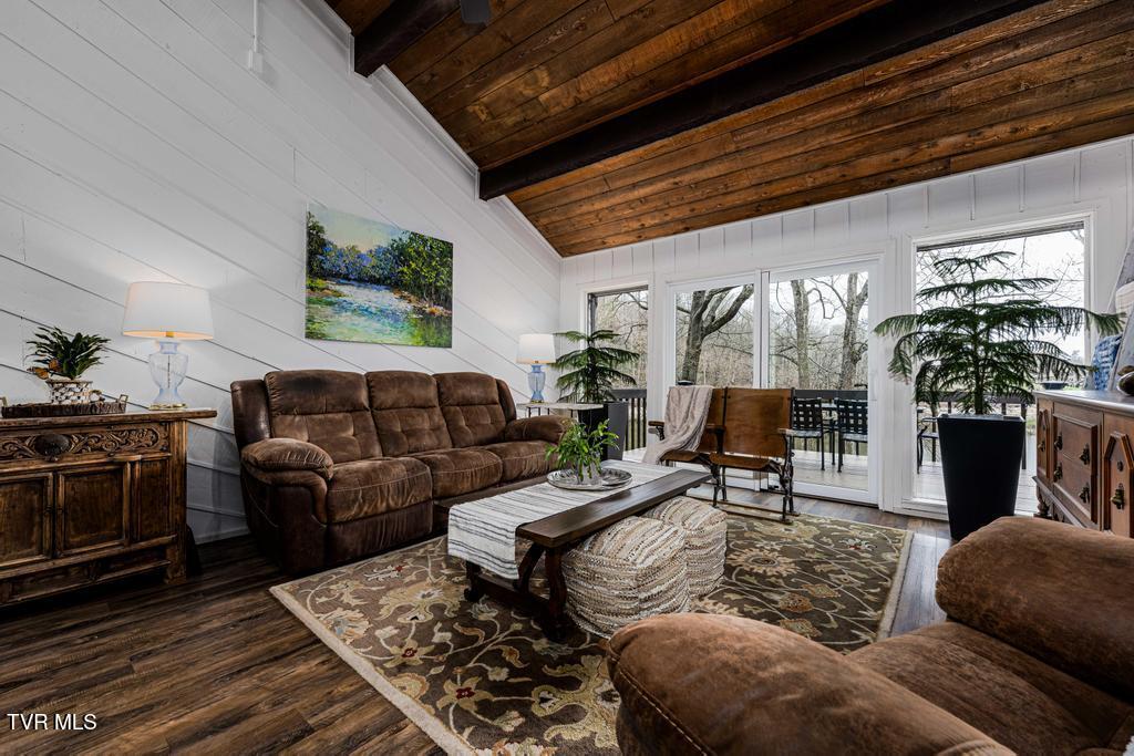 487 Lakeshore Road Bluff City, TN 37618 - Photo 42 of 78 487 Lakeshore Dr (86 of 120)