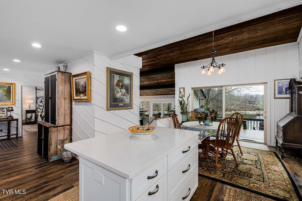 487 Lakeshore Road Bluff City, TN 37618 - Photo 51 of 78 487 Lakeshore Dr (96 of 120)