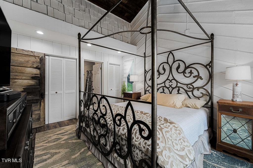 487 Lakeshore Road Bluff City, TN 37618 - Photo 54 of 78 487 Lakeshore Dr (99 of 120)