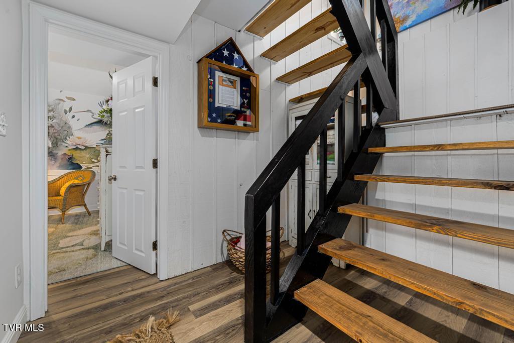 487 Lakeshore Road Bluff City, TN 37618 - Photo 56 of 78 487 Lakeshore Dr (102 of 120)