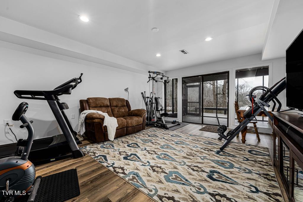 487 Lakeshore Road Bluff City, TN 37618 - Photo 57 of 78 487 Lakeshore Dr (103 of 120)