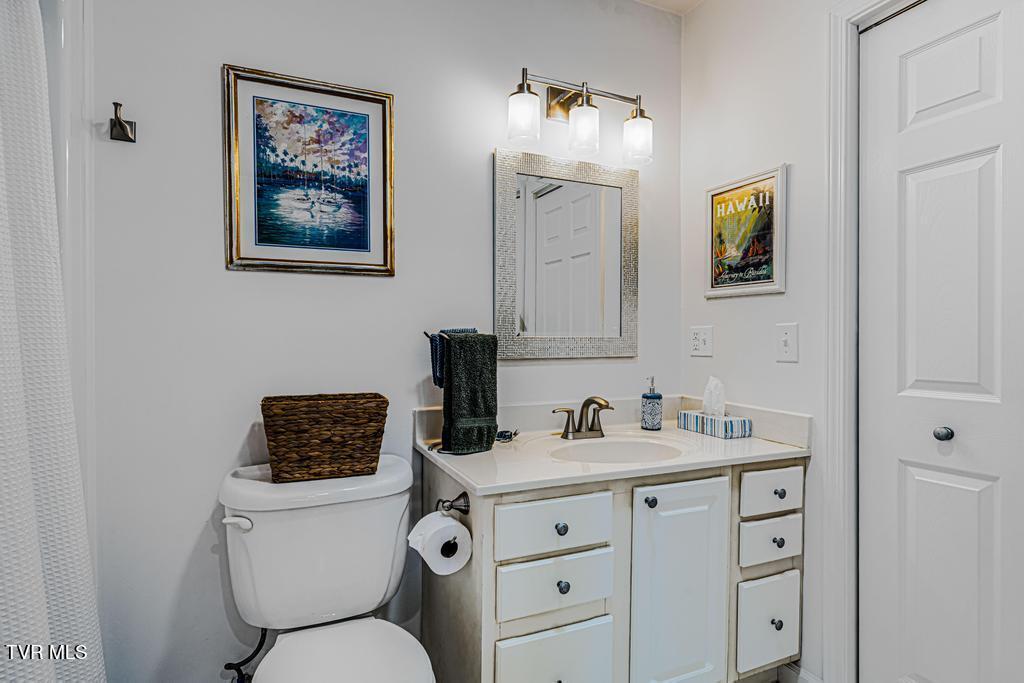 487 Lakeshore Road Bluff City, TN 37618 - Photo 62 of 78 487 Lakeshore Dr (108 of 120)