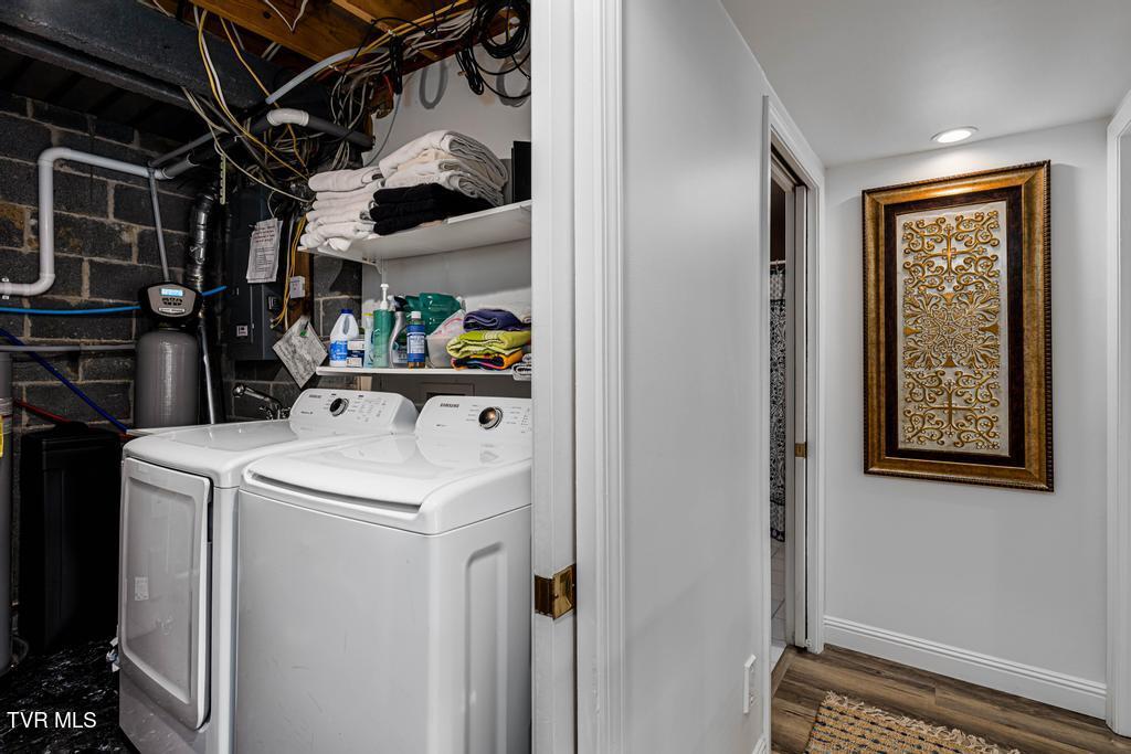 487 Lakeshore Road Bluff City, TN 37618 - Photo 69 of 78 487 Lakeshore Dr (109 of 120)