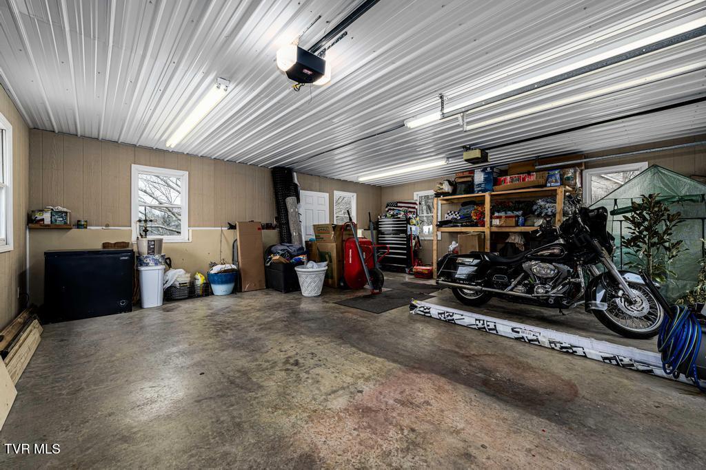 487 Lakeshore Road Bluff City, TN 37618 - Photo 73 of 78 487 Lakeshore Dr (119 of 120)