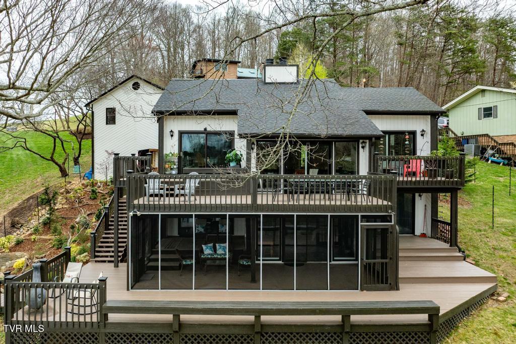 487 Lakeshore Road Bluff City, TN 37618 - Photo 10 of 78 487 Lakeshore Dr (20 of 120)