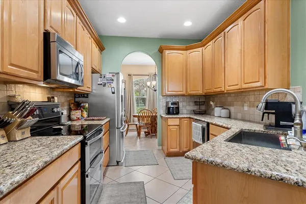 $475,000 | 31518 Nutmeg Avenue, Eustis, FL 32736