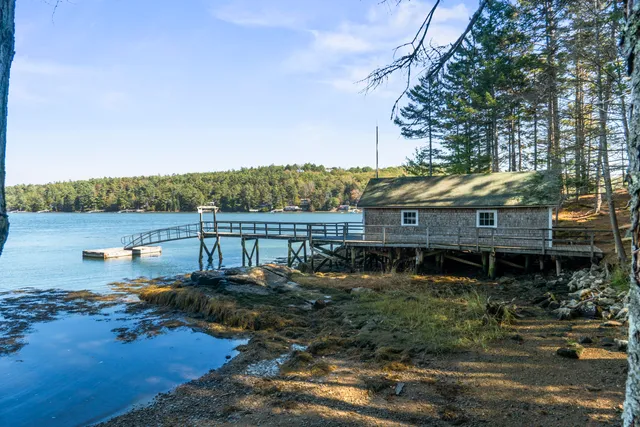 $685,000 | 17 Lester Road, Westport Island, ME 04578