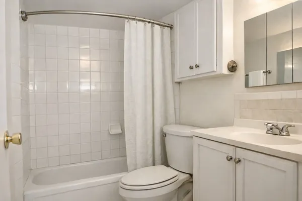 $1,550 | 10818 Long Gate Drive, Houston, TX 77047