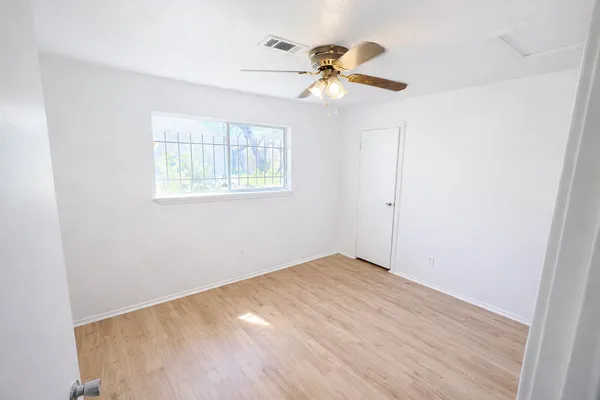 $1,550 | 10818 Long Gate Drive, Houston, TX 77047