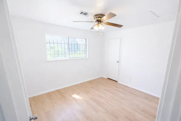 $1,550 | 10818 Long Gate Drive, Houston, TX 77047