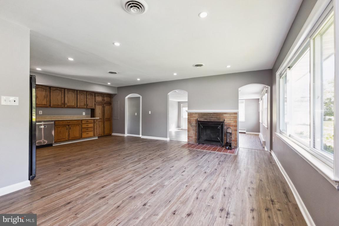 45448 Mallard Street Sterling, VA 20165 - Photo 4 of 25