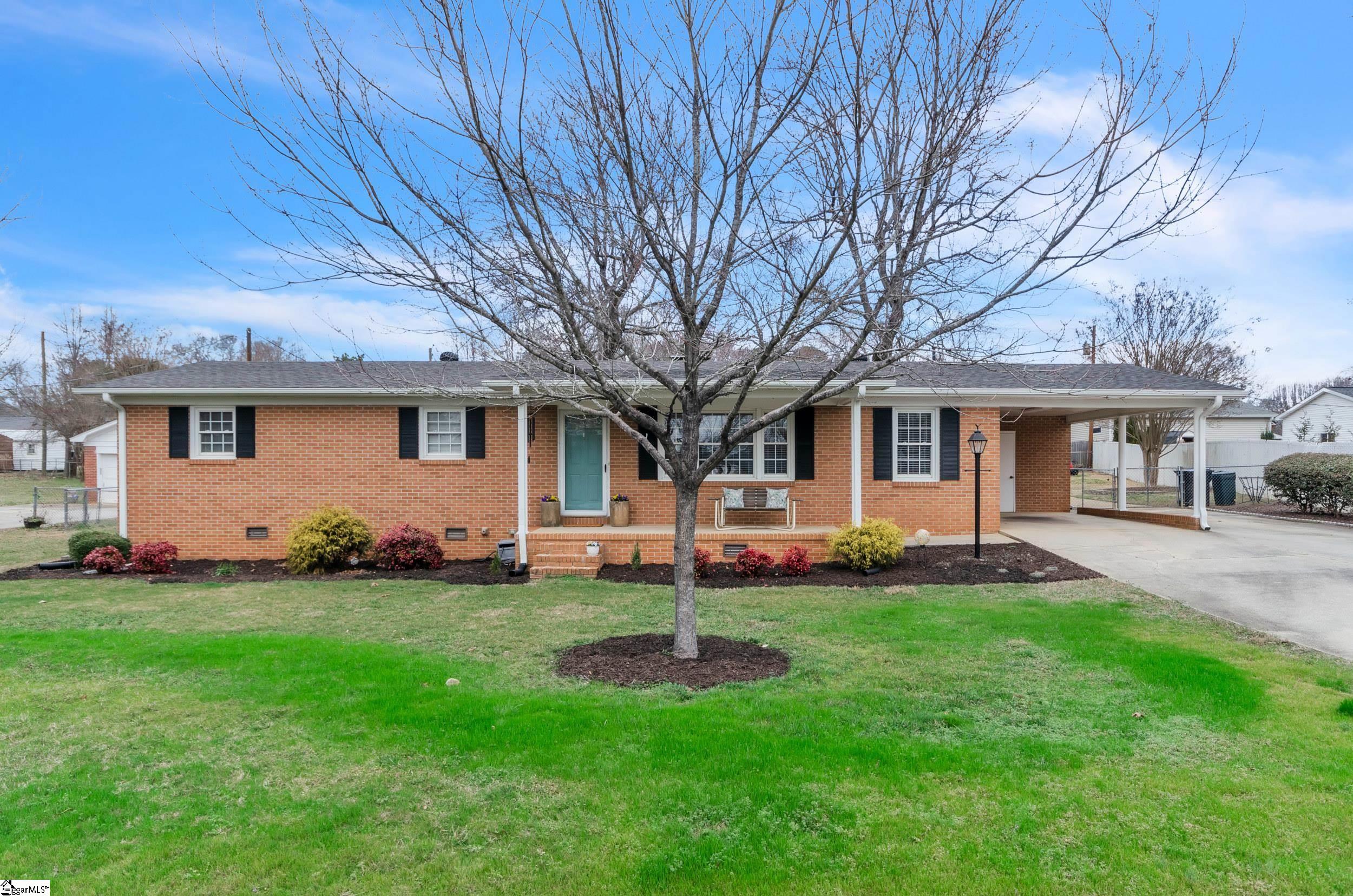 111 East Fernwood Road Simpsonville, SC 29681 - Photo 1 of 38 Gallery Image 1