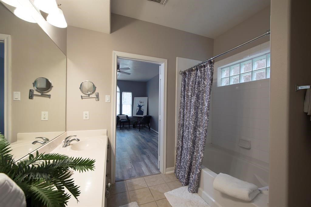 18923 Crescent Fountain Road Spring, TX 77388 - Photo 15 of 27 Master bath shower and tub area