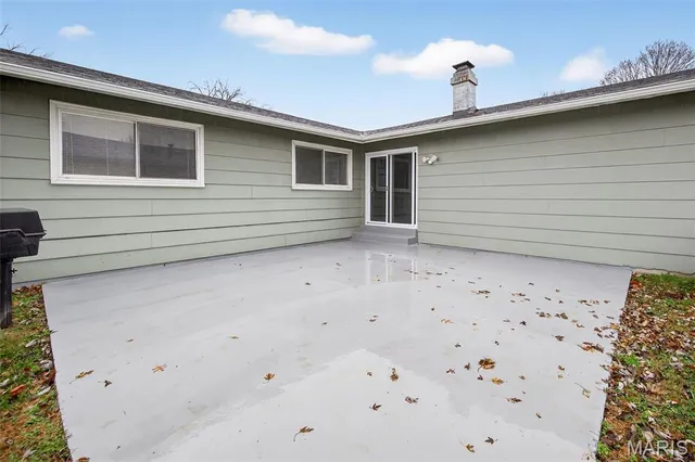 $235,000 | 2560 Woodsage Drive, Florissant, MO 63033