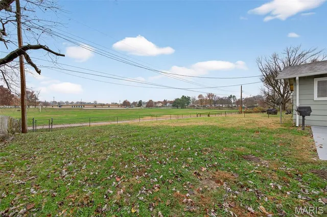 $235,000 | 2560 Woodsage Drive, Florissant, MO 63033