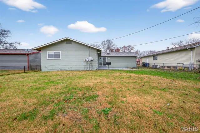 $235,000 | 2560 Woodsage Drive, Florissant, MO 63033