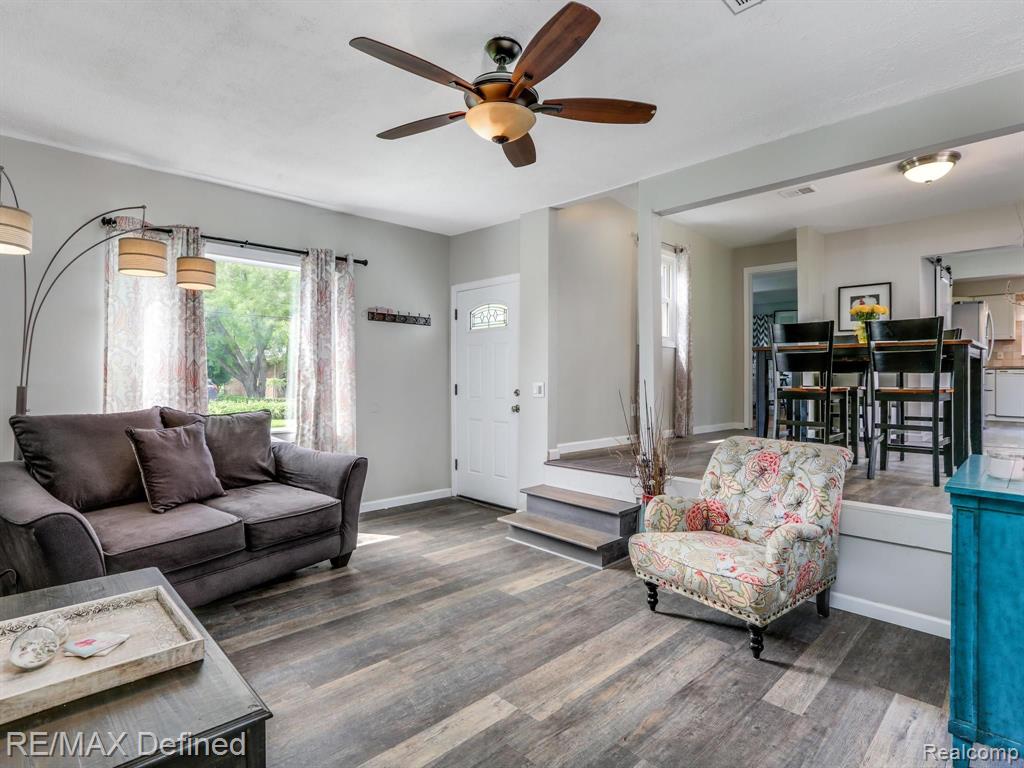 3351 Grant Road Rochester Hills, MI 48309 - Photo 2 of 22