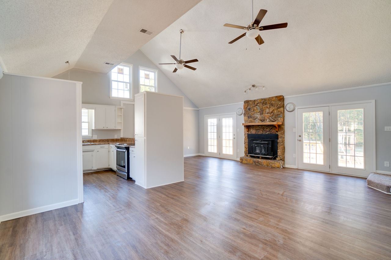 123 Suttles Road Inman, SC 29349 - Photo 3 of 27
