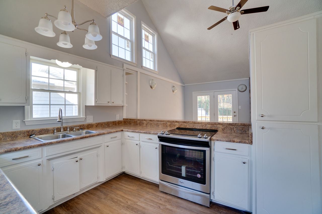 123 Suttles Road Inman, SC 29349 - Photo 5 of 27