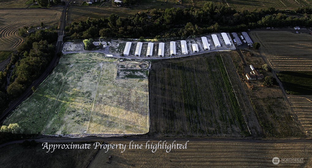 211 Last Chance Road Walla Walla, WA 99362 - Photo 39 of 40 a view of entryway with backyard